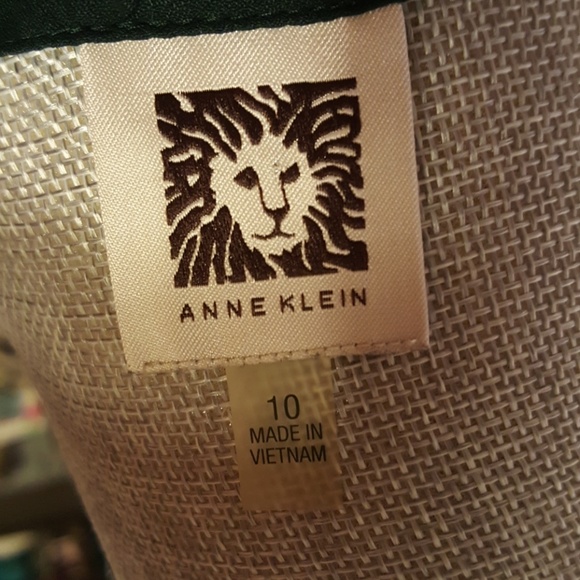 Business Casual Blouse - Picture 5 of 6